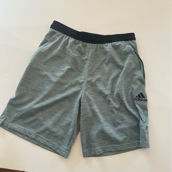 Adidas barely used men’s medium athletic shorts - Picture 1 of 2